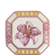 Тарелка с цветочным принтом