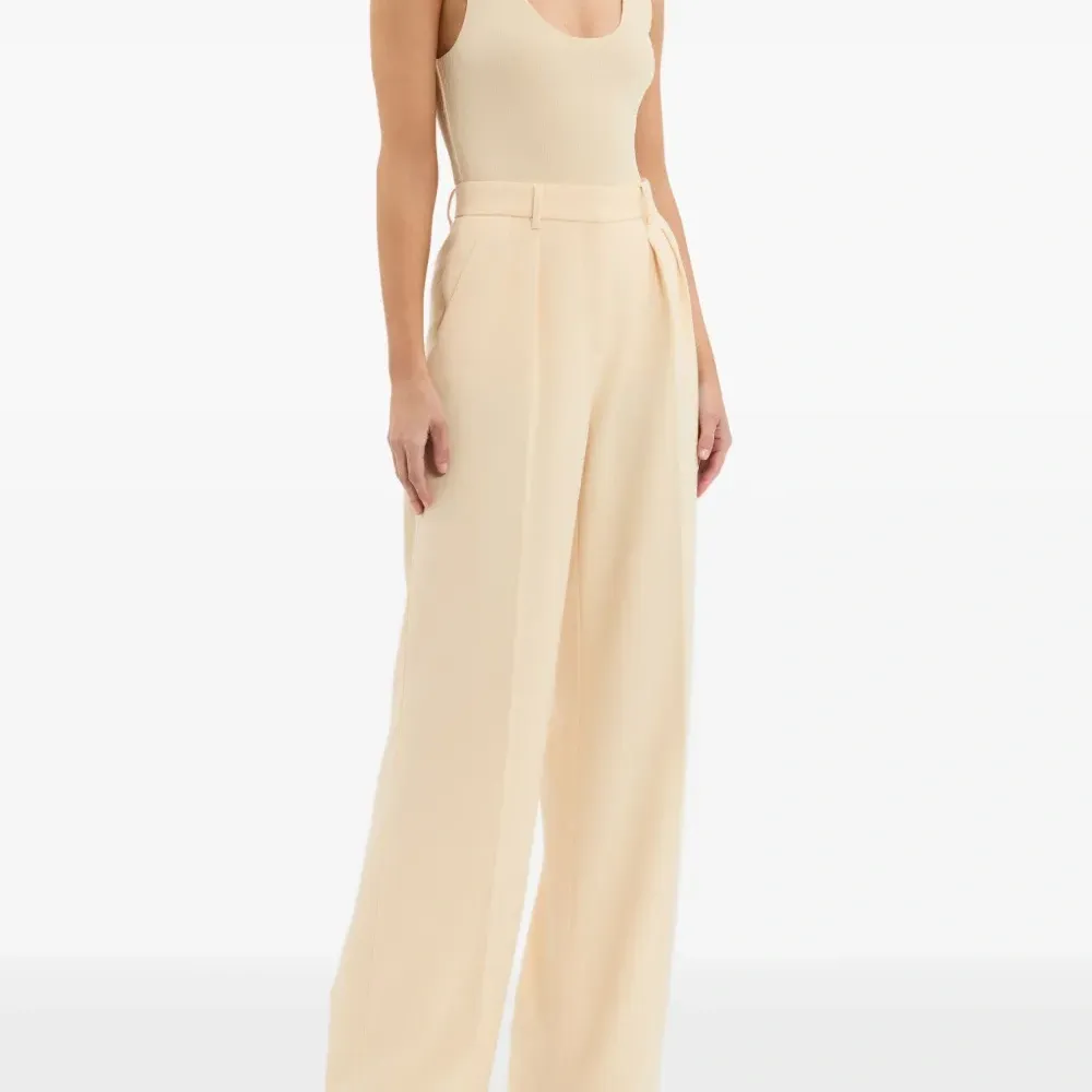 Боди Arial в рубчик с U-образным вырезом