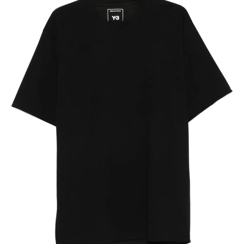 Футболка с круглым вырезом