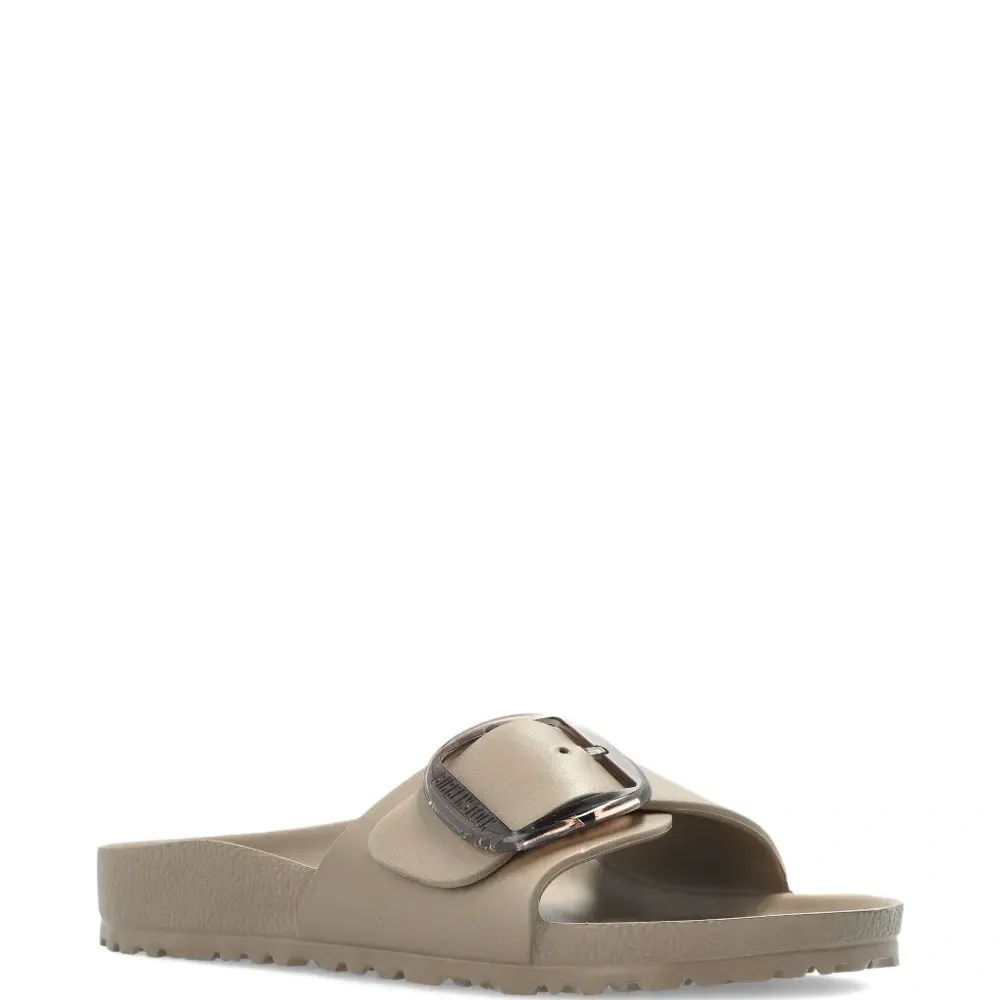 Шлепанцы с пряжкой