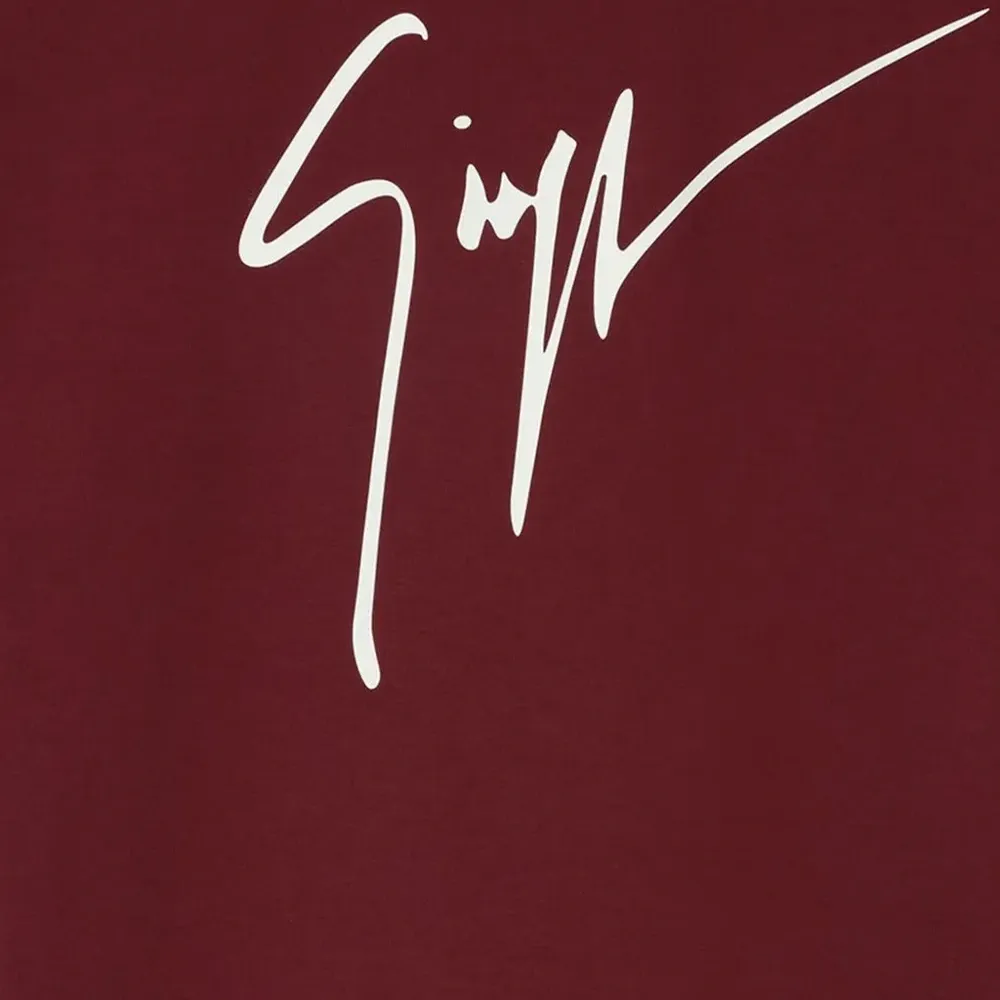 Футболка с логотипом