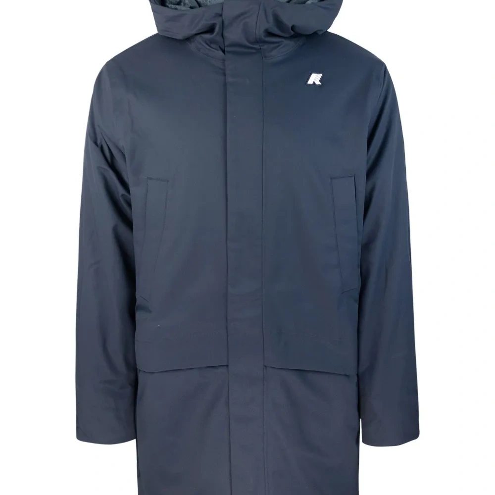 Куртка с капюшоном и нашивкой-логотипом Куртка с капюшоном и нашивкой-логотипом