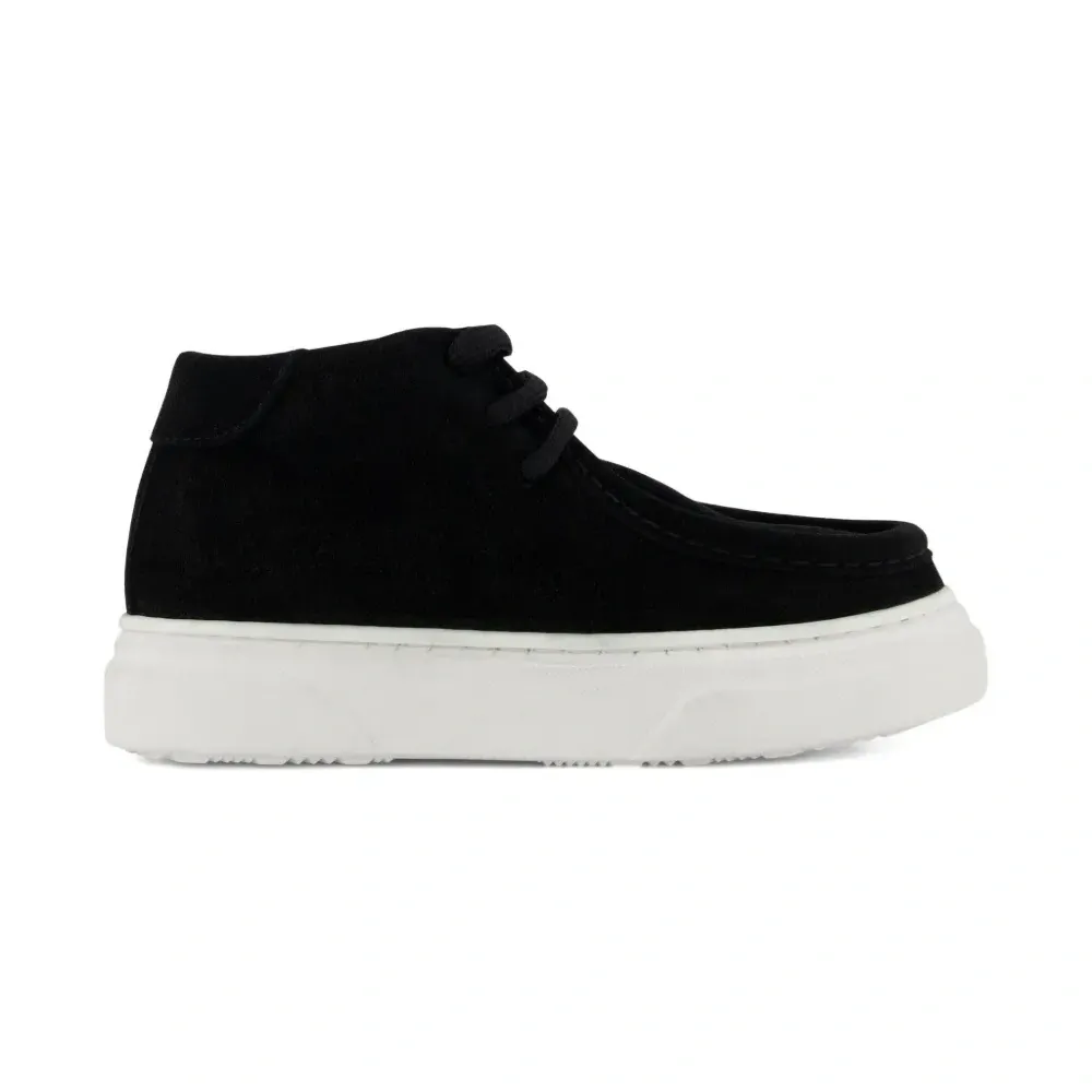 Замшевые кеды на шнуровке