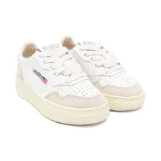 кроссовки с перфорацией