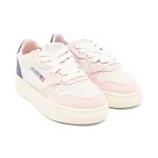 кроссовки с перфорацией