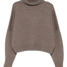 Свитер с высоким воротом