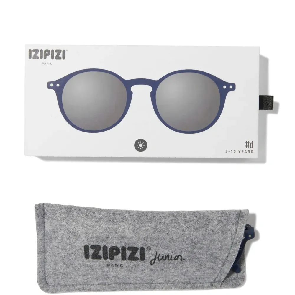 Солнцезащитные очки в круглой оправе