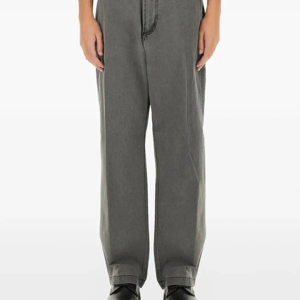 Брюки с карманами