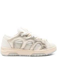 Кроссовки с вырезами