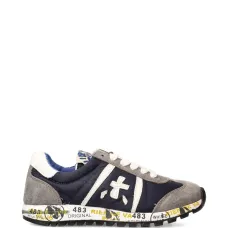 Кроссовки на шнуровке