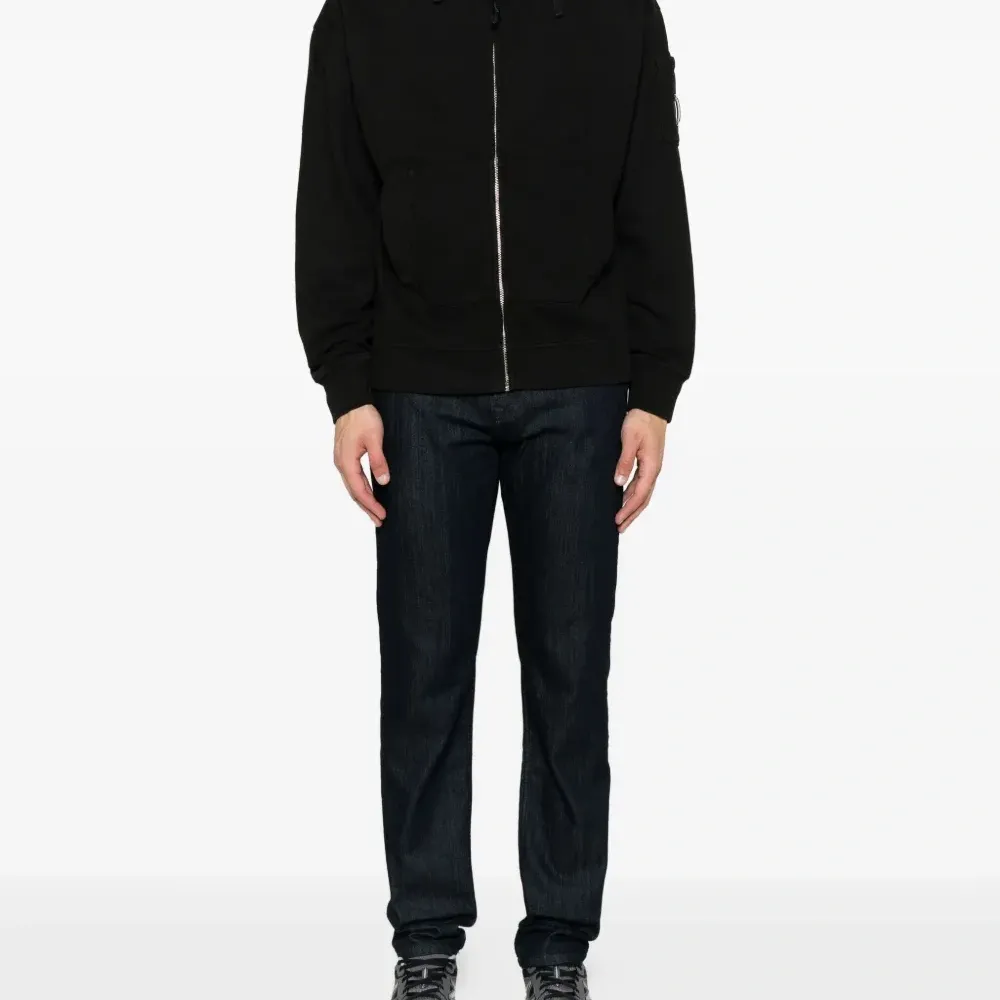 толстовка на молнии с капюшоном