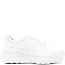 кроссовки на шнуровке