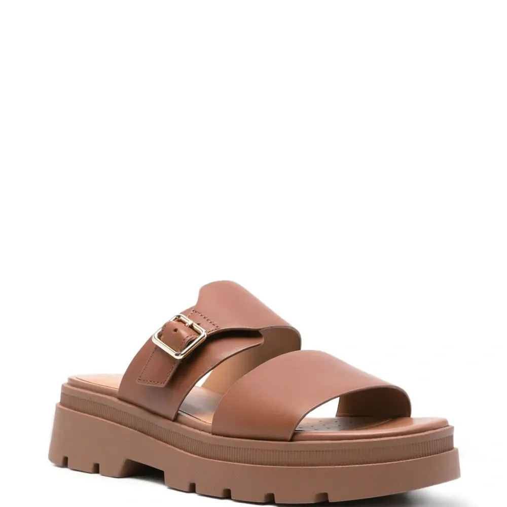 сандалии на платформе с пряжкой сандалии на платформе с пряжкой