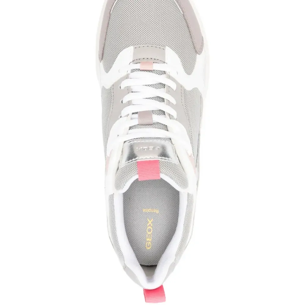 Кроссовки Zarvia на шнуровке