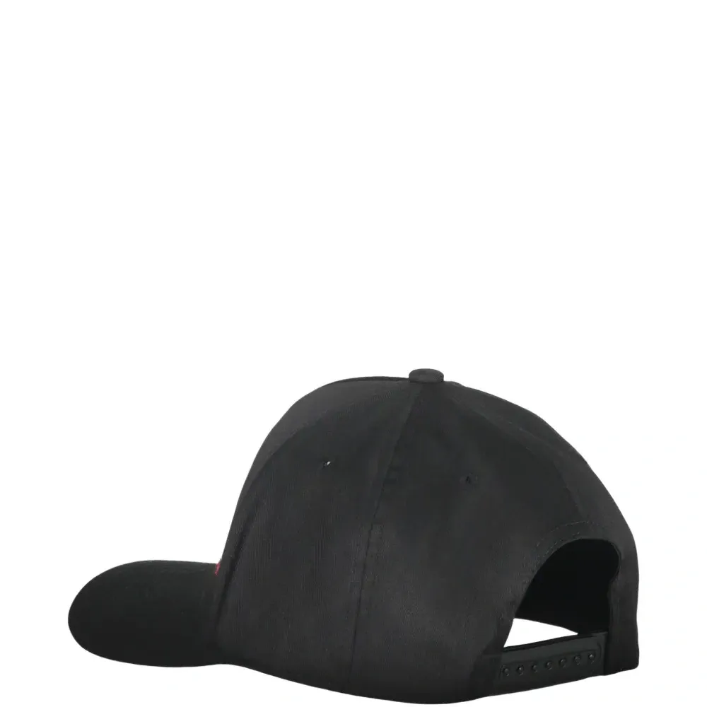 бейсболка с вышивкой