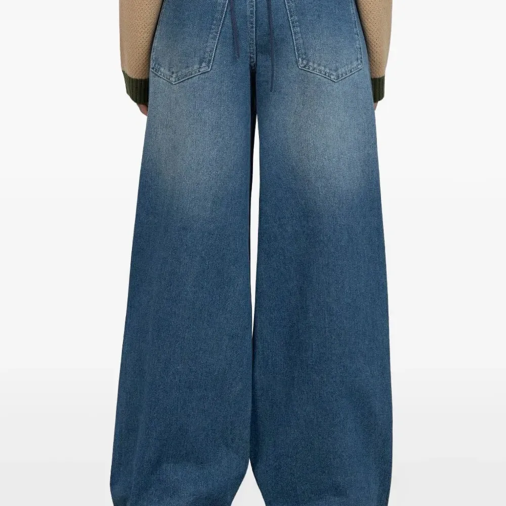 Джинсы с заниженной талией