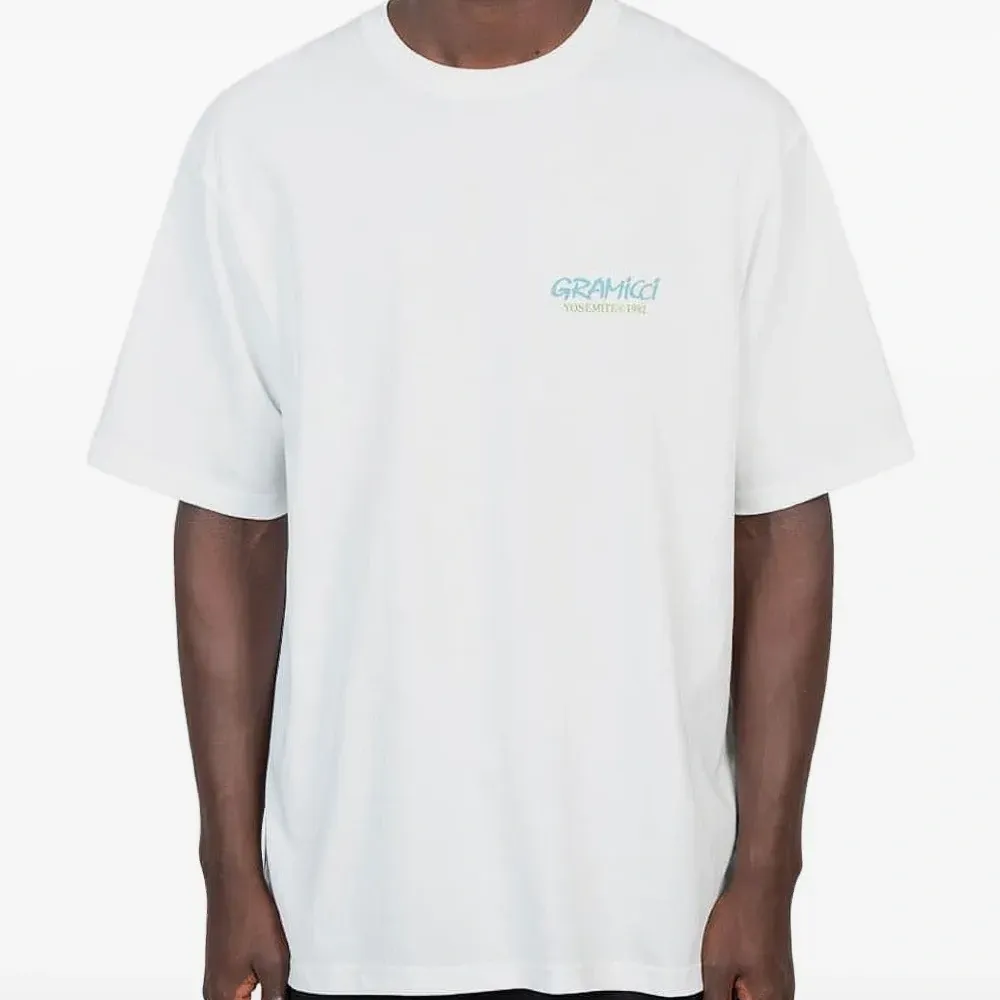 Футболка с графичным принтом