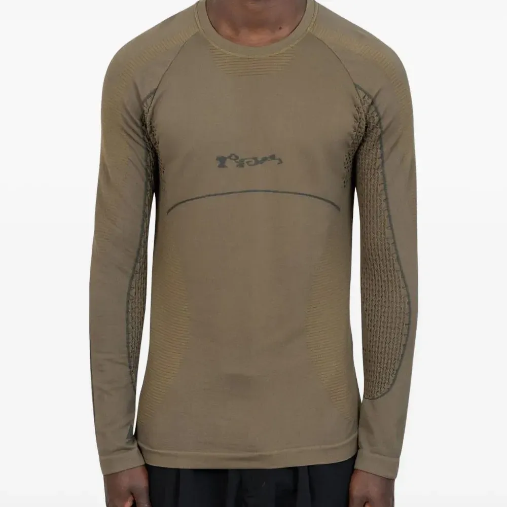 Бесшовный лонгслив