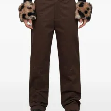 Брюки с вышитым логотипом Брюки с вышитым логотипом