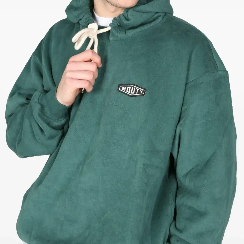 Худи с нашивкой-логотипом