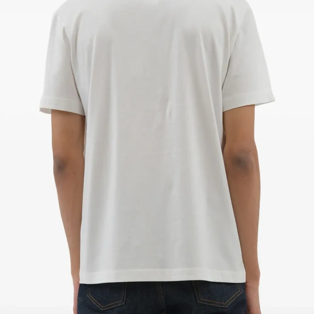 Футболка с логотипом