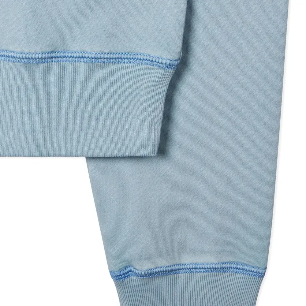 Толстовка с вышитым логотипом