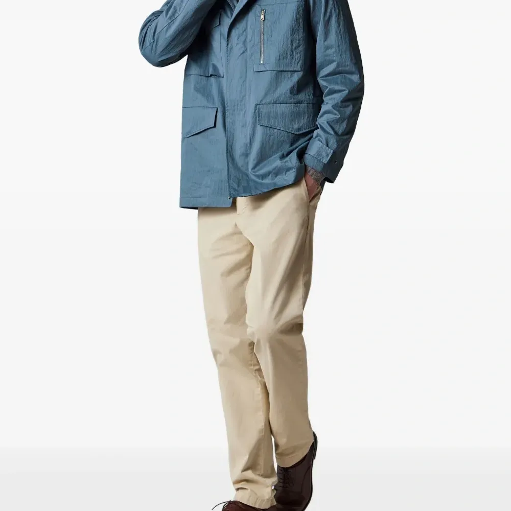 Куртка с высоким воротником и карманами