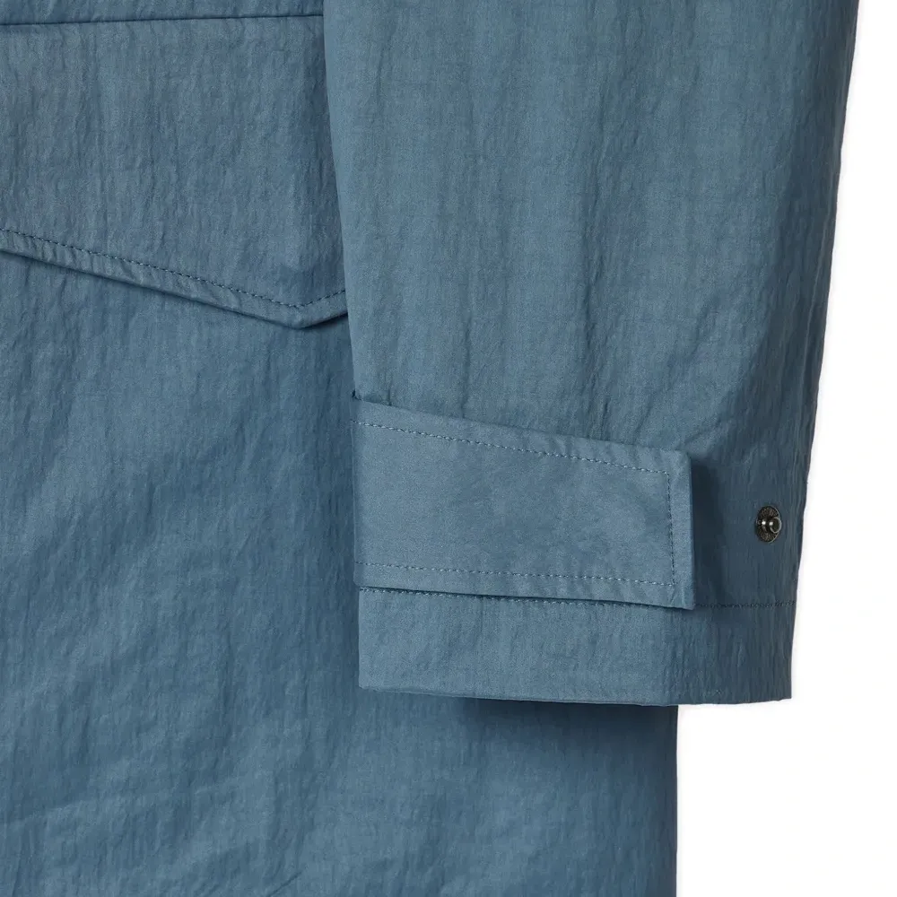 Куртка с высоким воротником и карманами