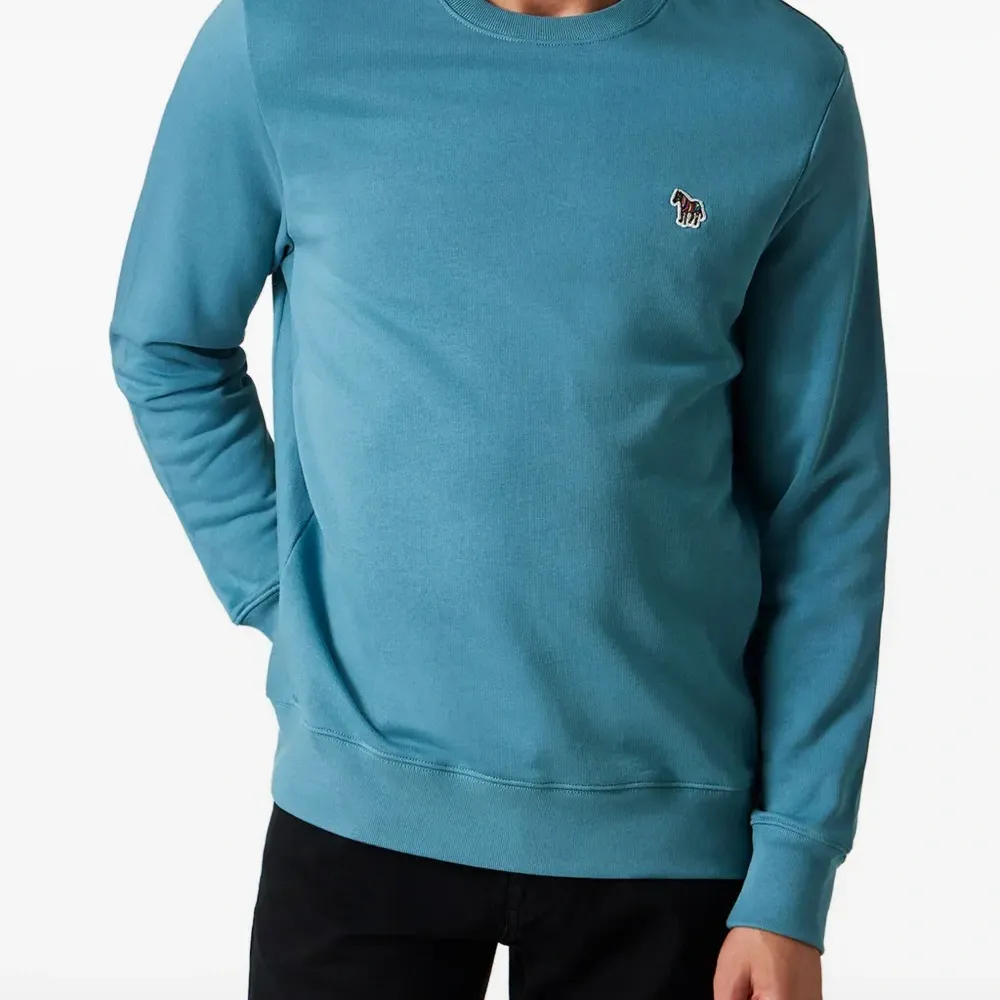 Толстовка с нашивкой-логотипом