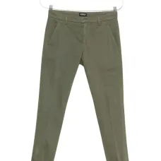 брюки с карманами