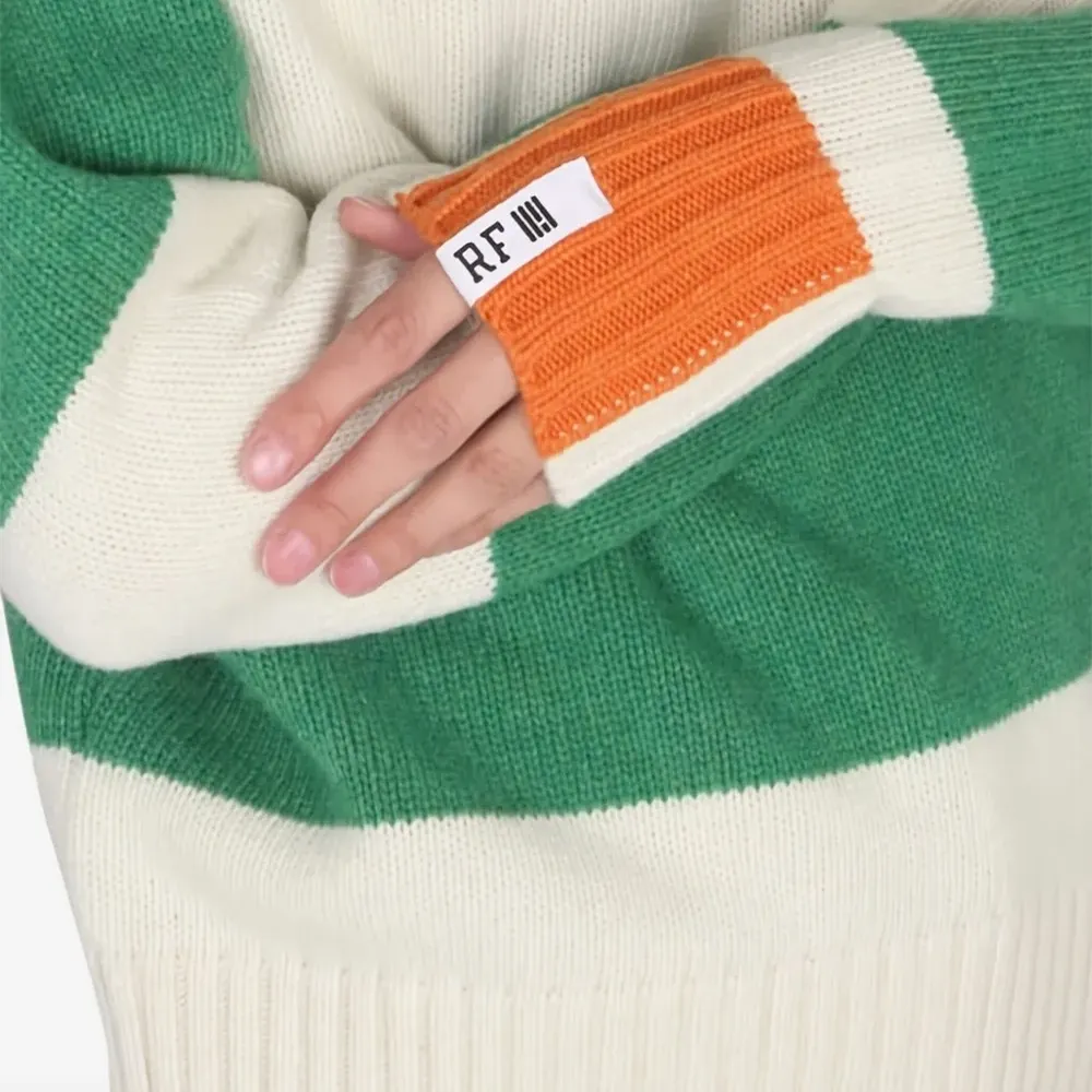 Полосатый свитер с высоким воротником Полосатый свитер с высоким воротником