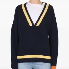 Свитер с V-образным вырезом и полосатыми деталями
