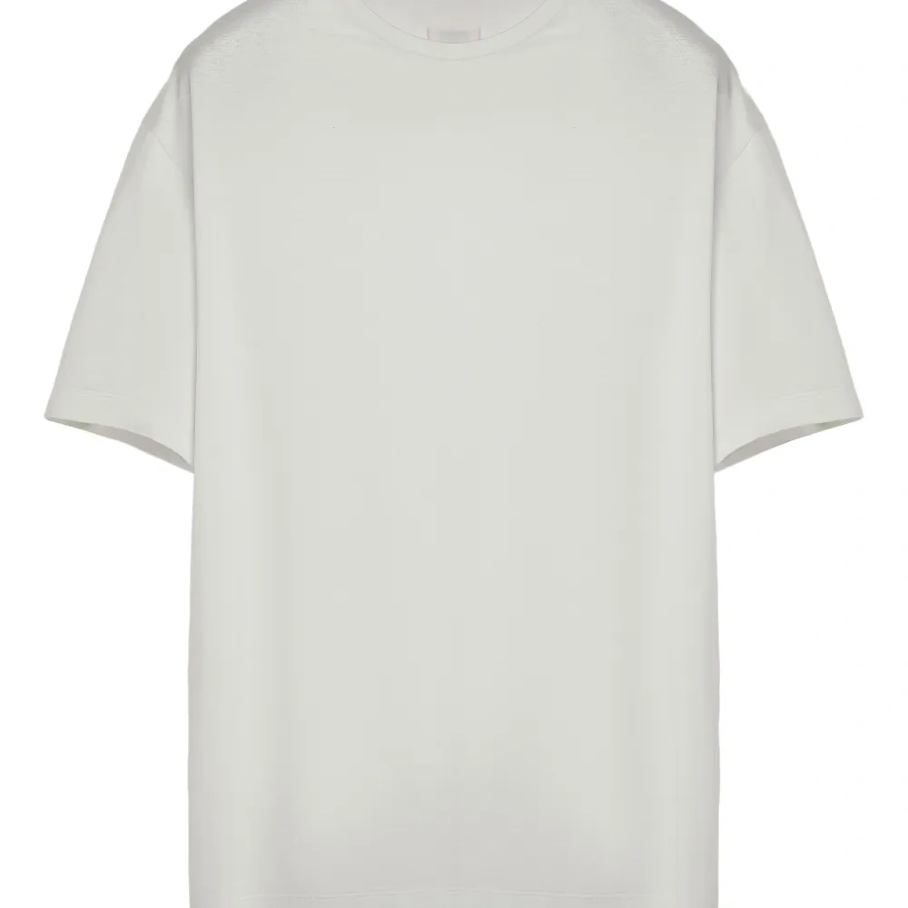 футболка с круглым вырезом