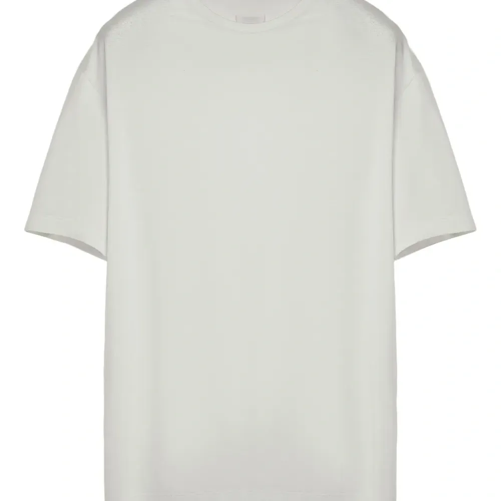 футболка с круглым вырезом