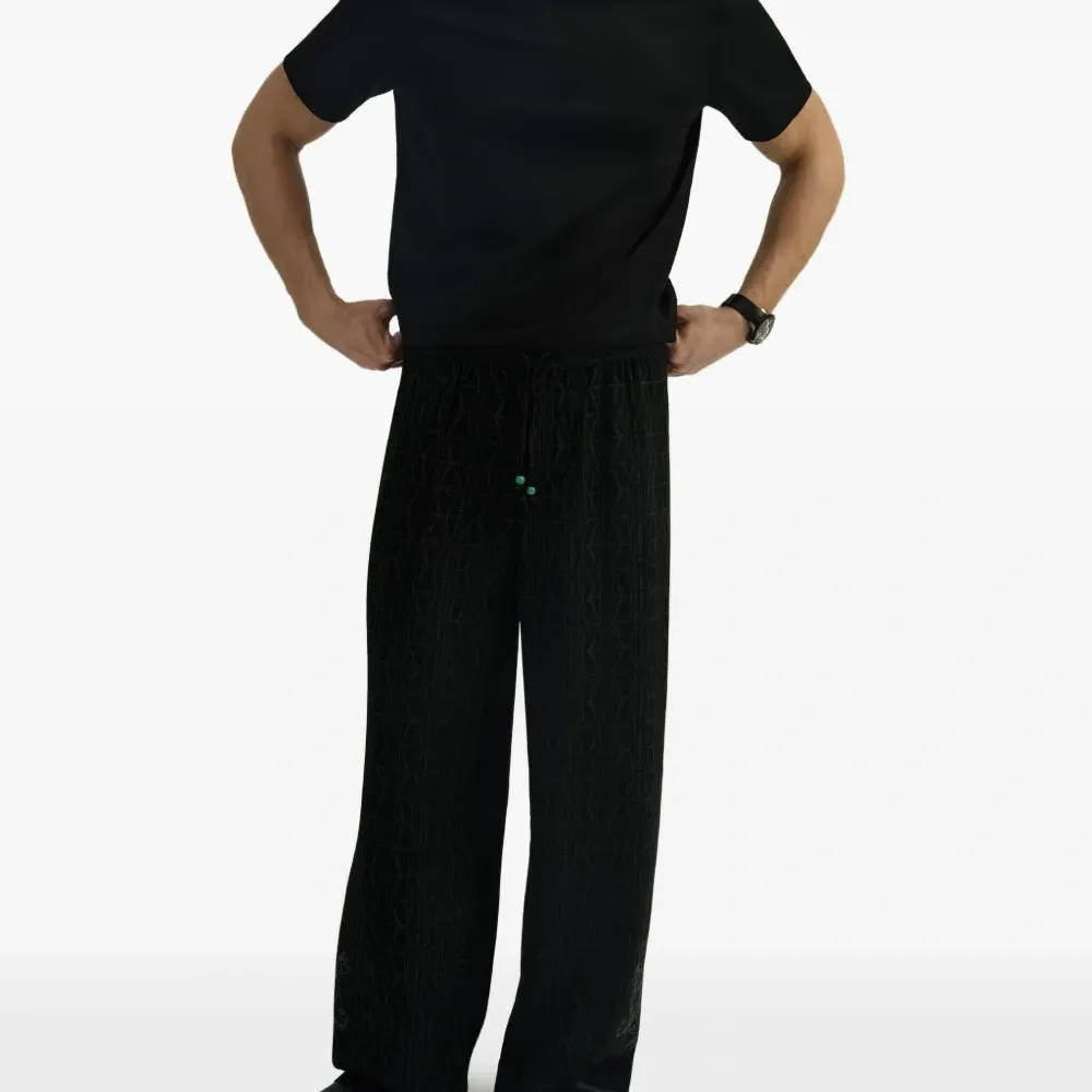 футболка с круглым вырезом