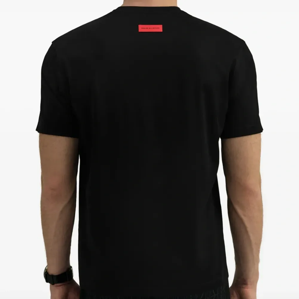 футболка с круглым вырезом