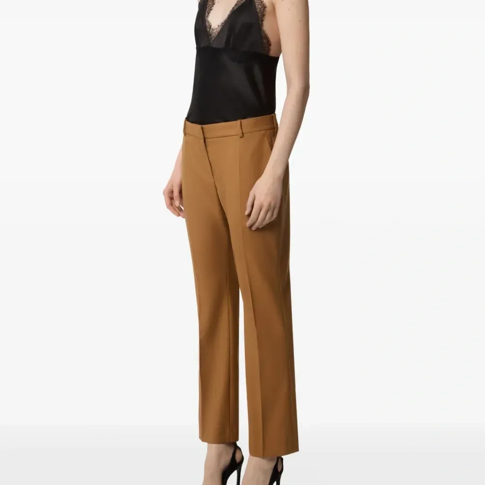 Габардиновые брюки Габардиновые брюки