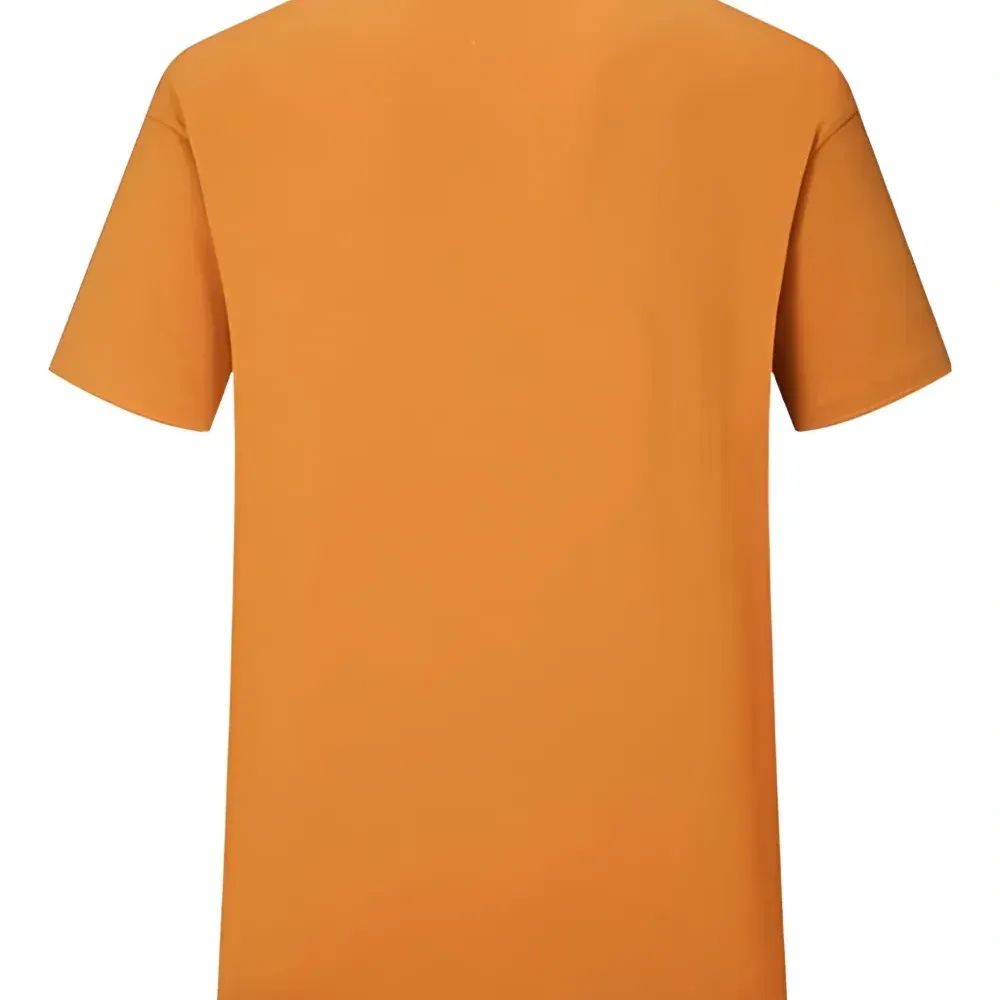 футболка с нашивками