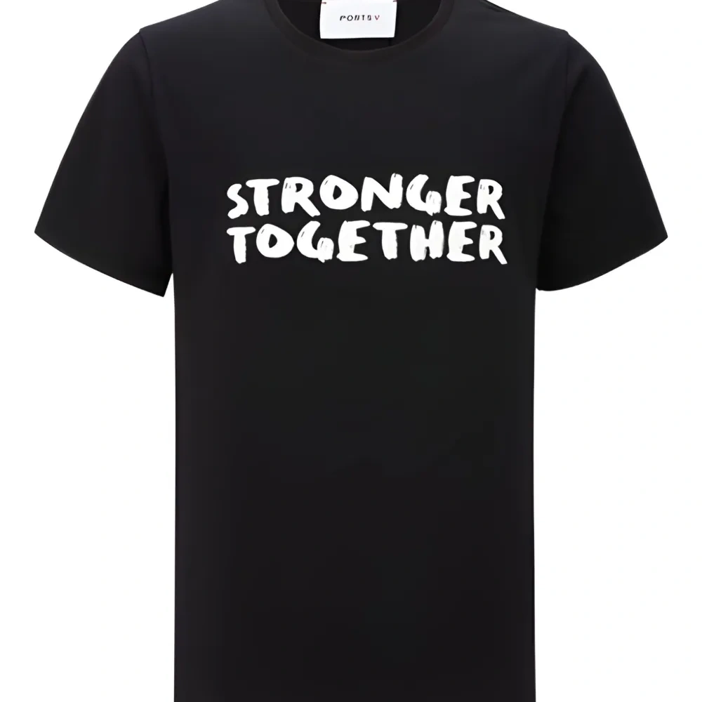 футболка Stronger Together