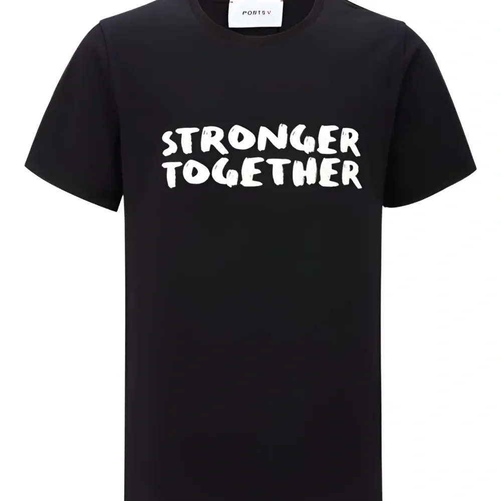 футболка Stronger Together