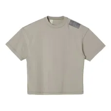 Футболка с нашивкой