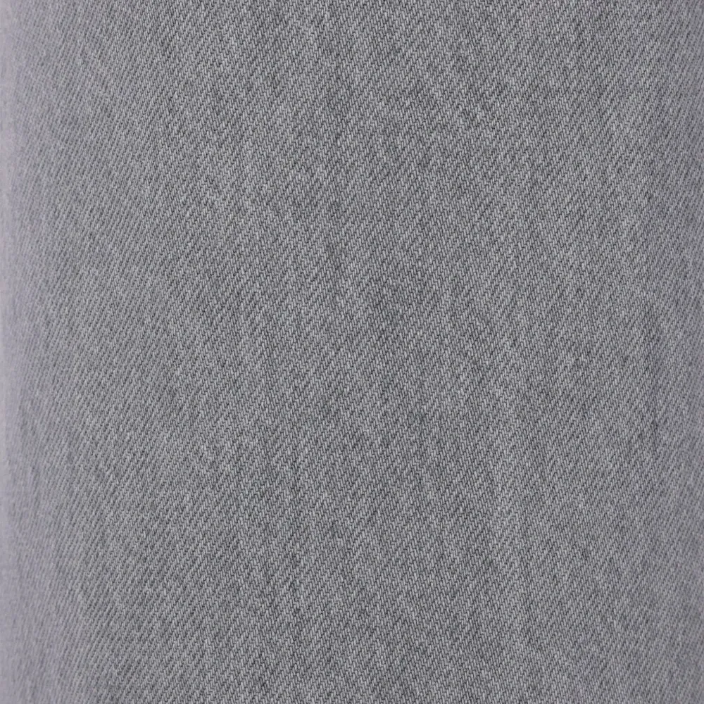 джинсы с эффектом потертости