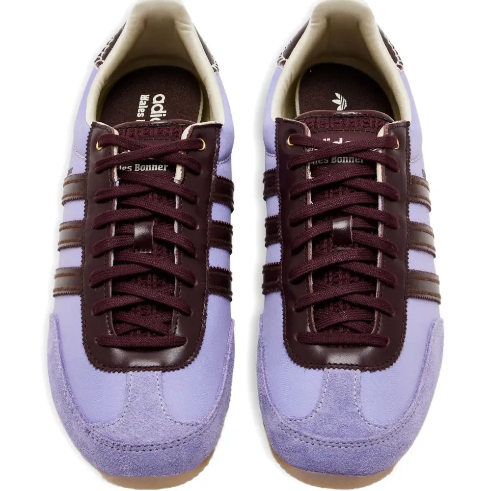 Кроссовки из коллаборации с Wales Bonner Кроссовки из коллаборации с Wales Bonner