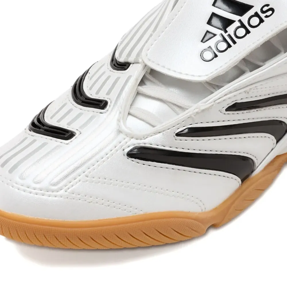 Кроссовки Predator Sala с тремя полосками