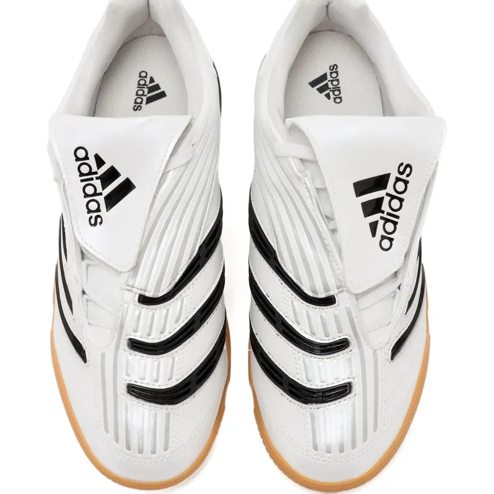 Кроссовки Predator Sala с тремя полосками