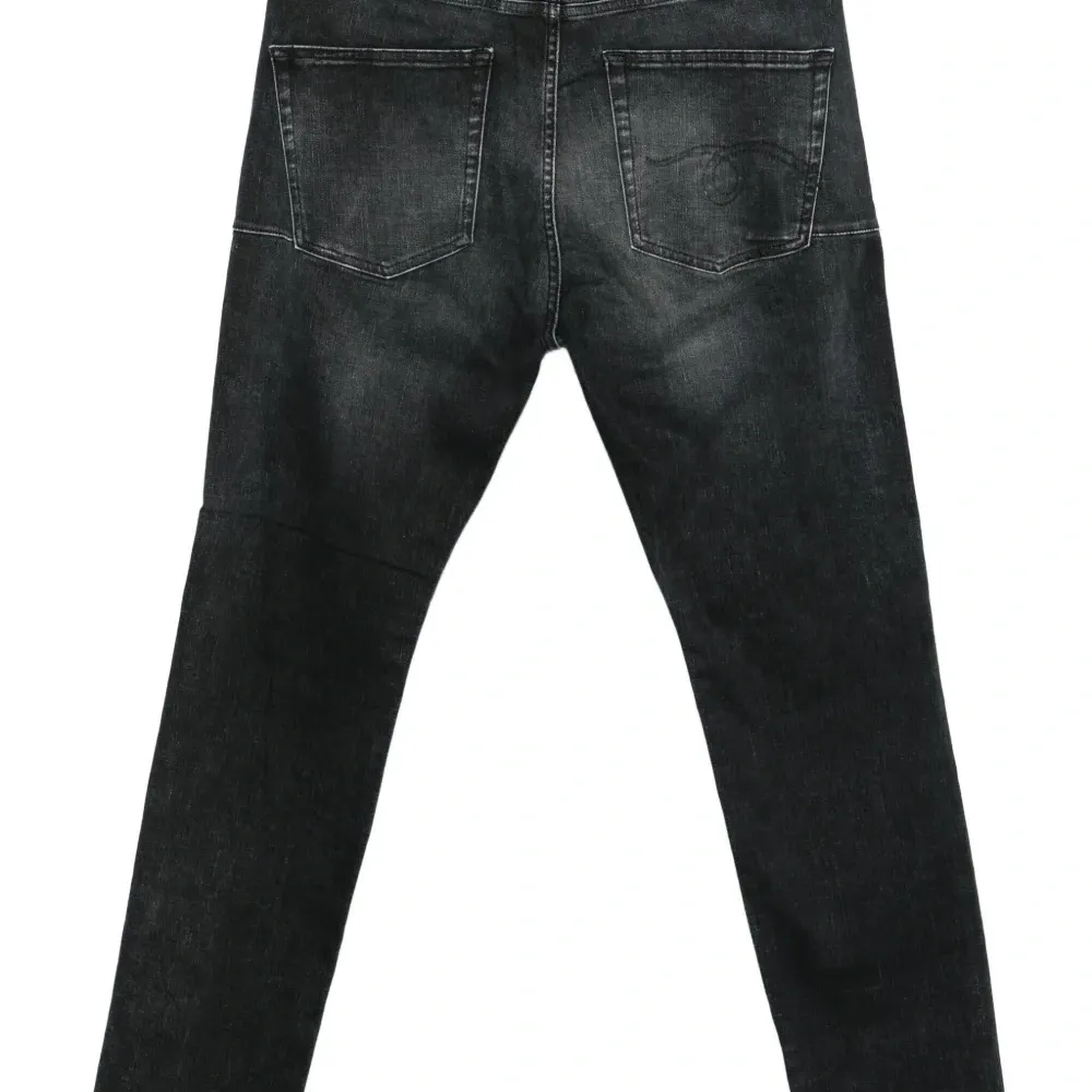 Джинсы с пятью карманами