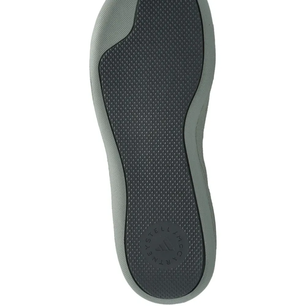 Кроссовки со вставками