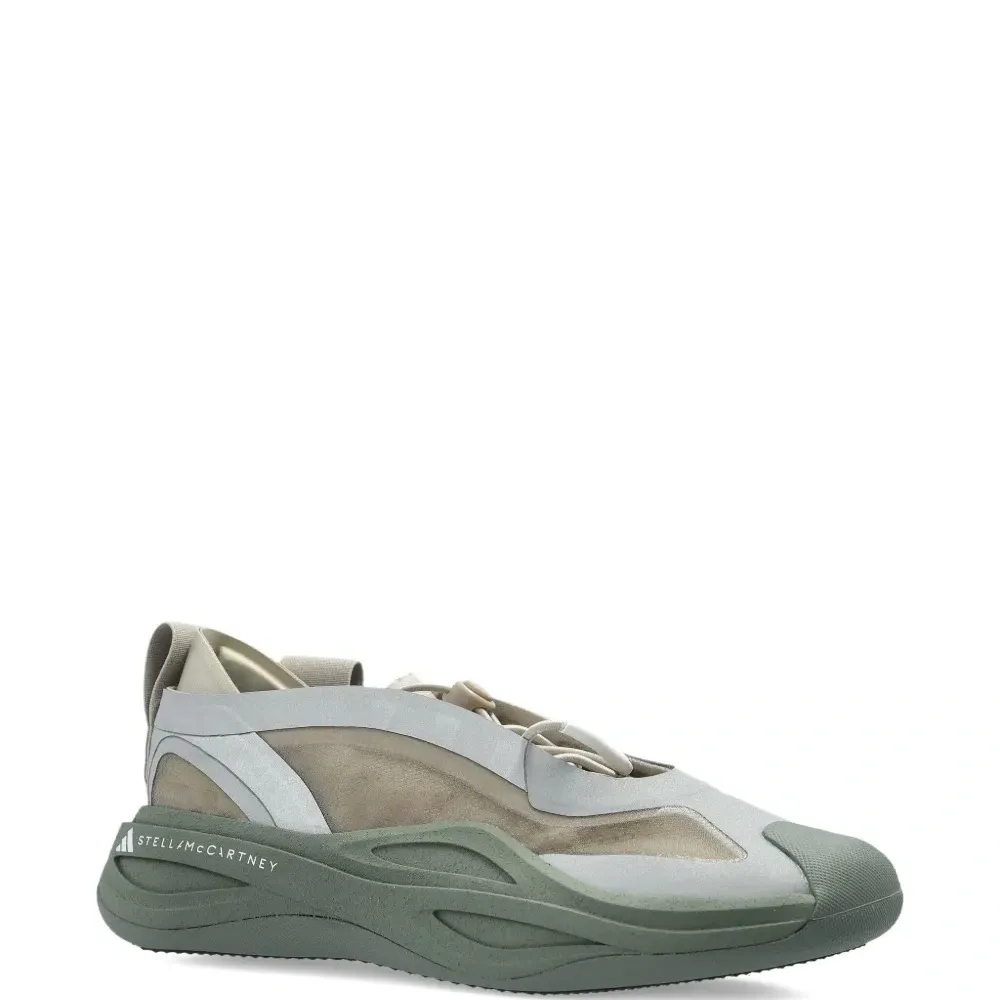 Кроссовки со вставками