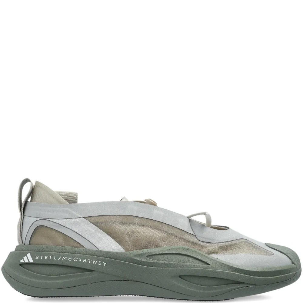 Кроссовки со вставками