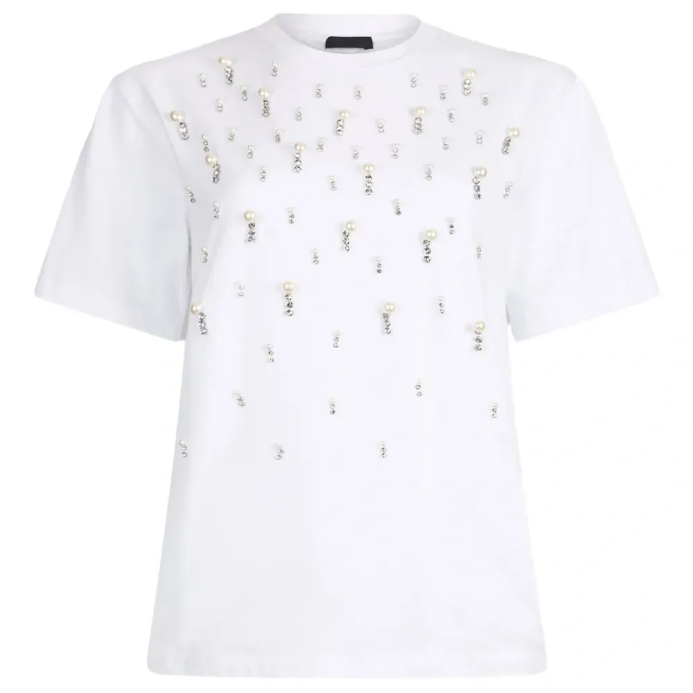 футболка с заклепками
